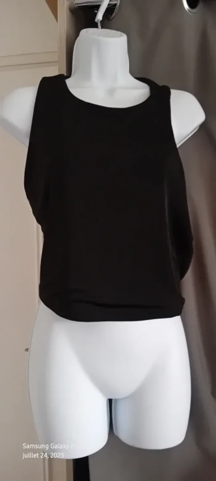 Haut débardeur court noir satiné dos ouvert femme 38/40 shein - photo numéro 10
