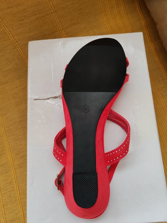 Nu pieds compensés - photo numéro 6