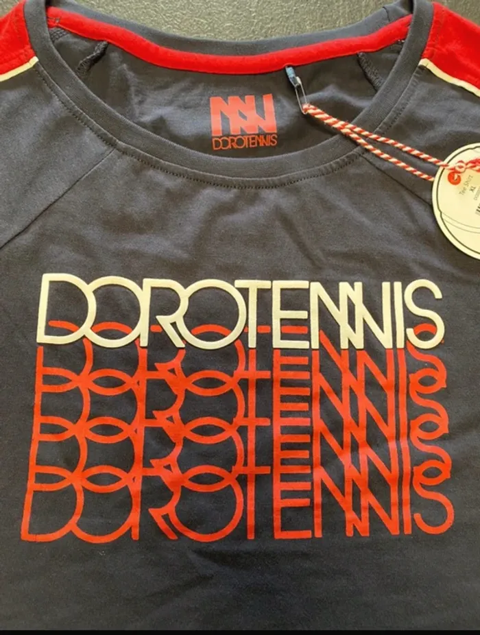T-shirt femme Dorotennis bleu marine rouge – Taille XL mais taille plutôt M – Neuf avec étiquette - photo numéro 3