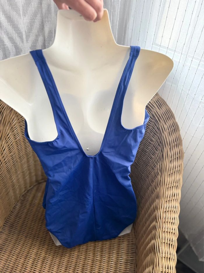 Maillot de bain 1 pièce Nabaiji - bleu - taille 38/40 - en très bon état - photo numéro 4
