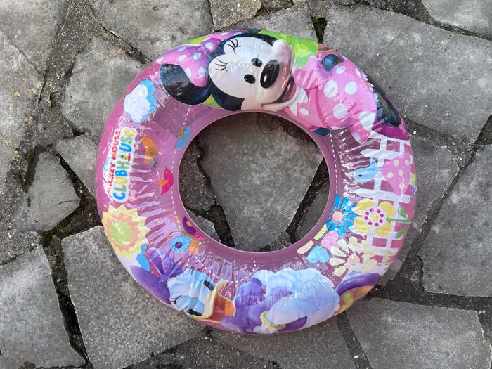 boué piscine minnie