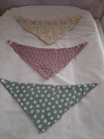 🚼3 bavoirs bandana Neuf gaze de coton