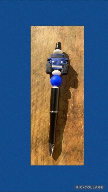 Stylo personnalisé thème voiture 🚗 avec des perles en silicone