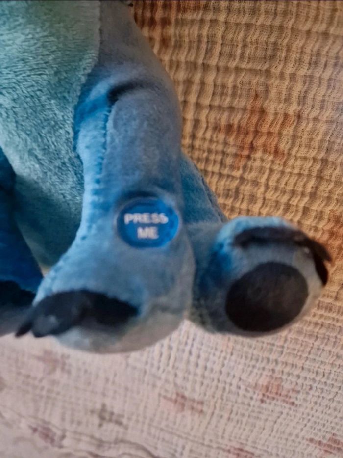 Peluche stitch parlante NEUVE - photo numéro 3