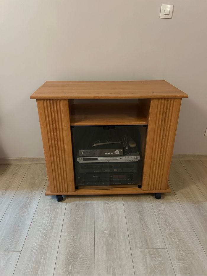 Meuble TV/Hifi sur roulettes – mélaminé bois clair, pratique et modulable - photo numéro 2