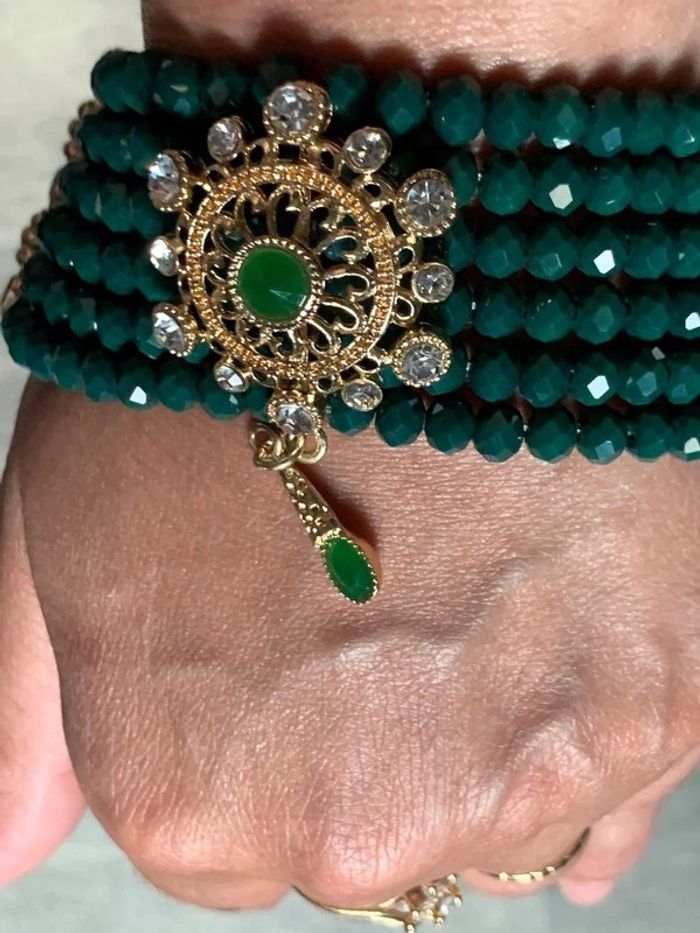 Collier ras de cou et boucle vert - photo numéro 10
