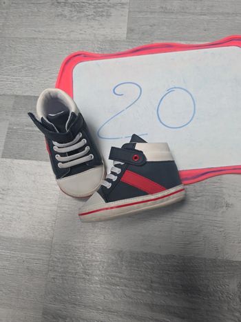 Chaussure bébé taille 20