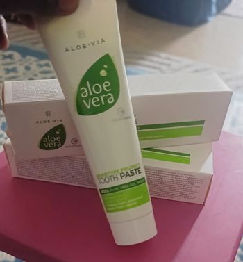 Tooth paste (dentifrice)