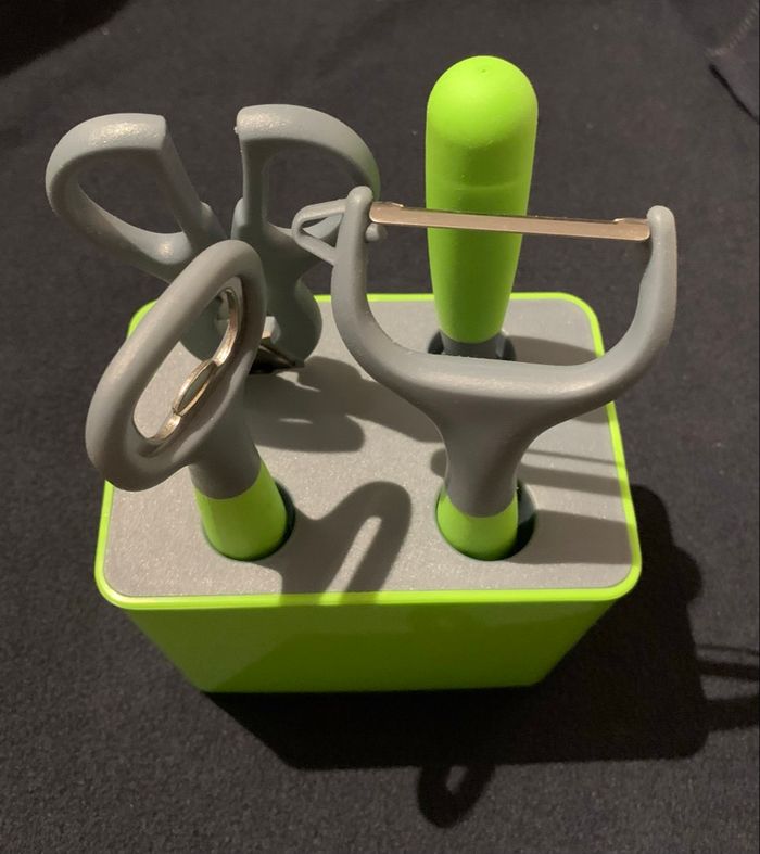 Kit complet d'outils cuisine en support vert neuf - photo numéro 4