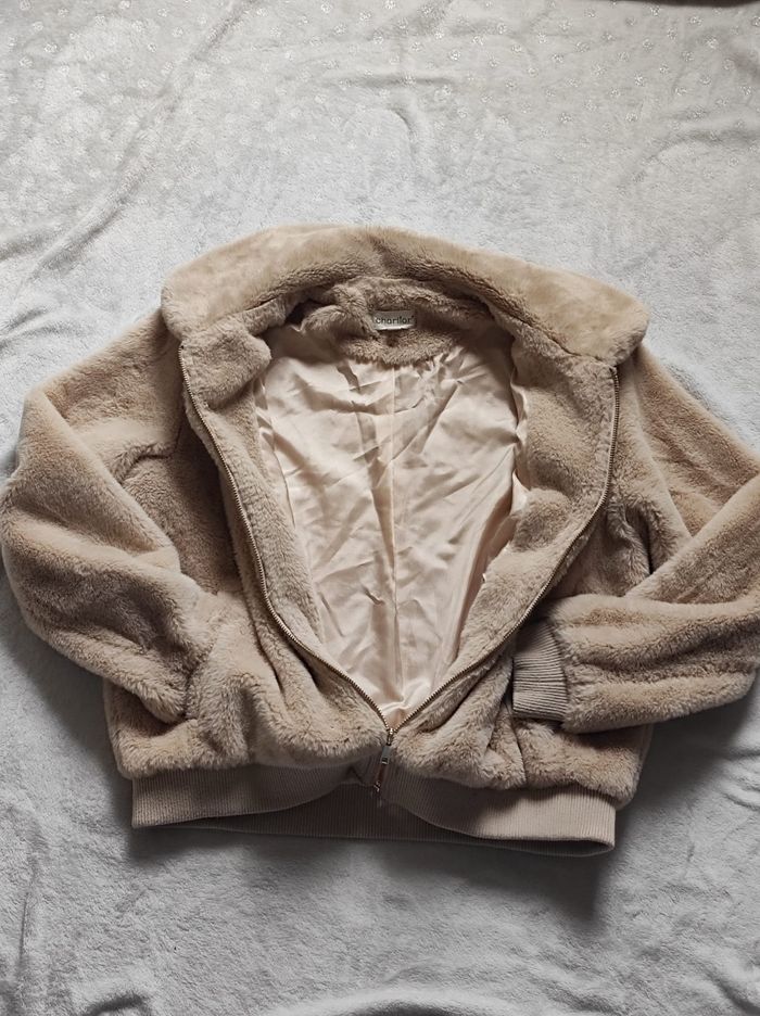 Veste beige fausse fourrure taille M - photo numéro 3