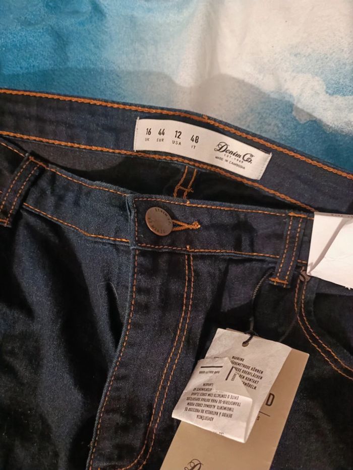 Jeans neuf femme taille 46 - photo numéro 2