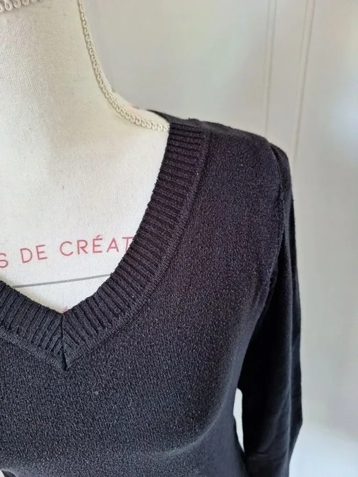 pull col V noir - photo numéro 5