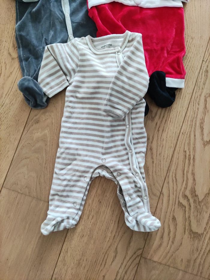 Lot pyjama 3 mois - photo numéro 2