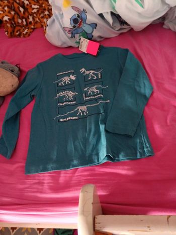 Tee-shirt  manches longues 4 ans in extenso  étiqueté