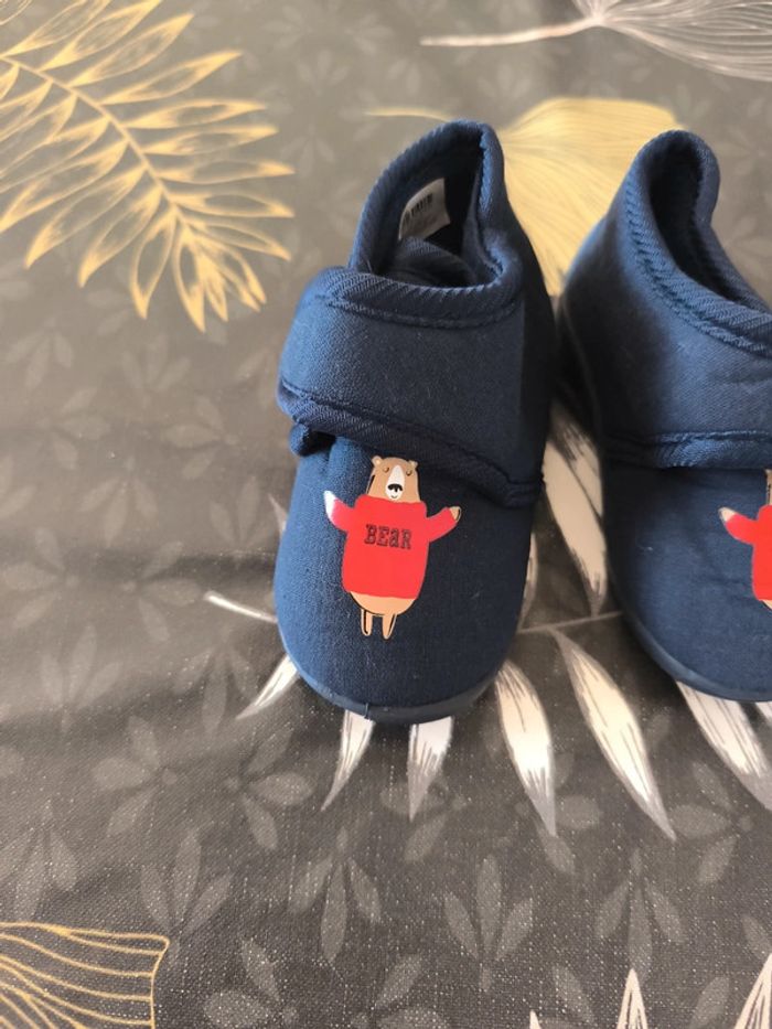 Pantoufles bébé neuf