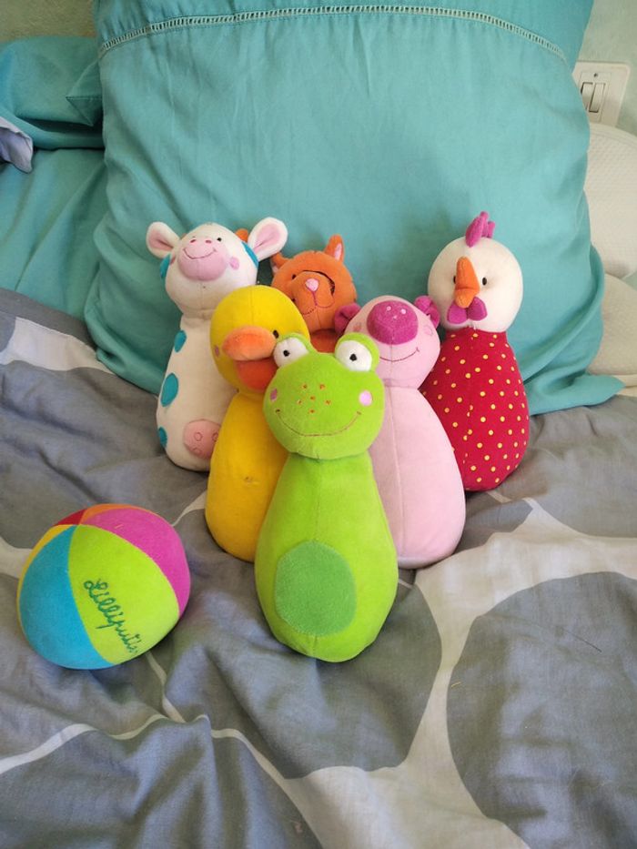 lot de quilles animaux + balle en peluche   Lilliputiens