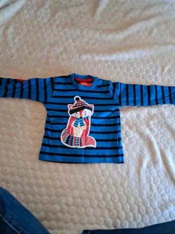 T-shirt bébé 6 mois avec dessin et pressions dans le dos