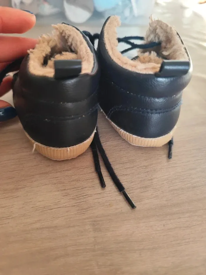 Chaussures bébé 9/12 mois - photo numéro 3