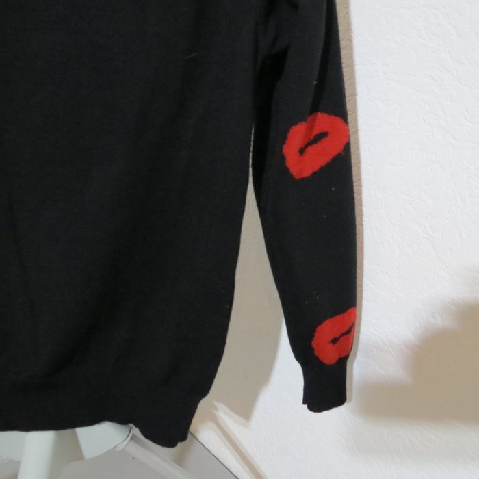 🖤 Pull noir à motifs lèvres rouges – Taille 1 - photo numéro 7