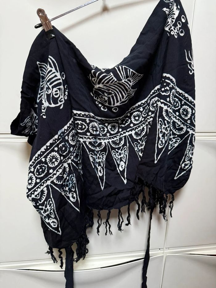Paréo bleu marine femme avec poissons palmé