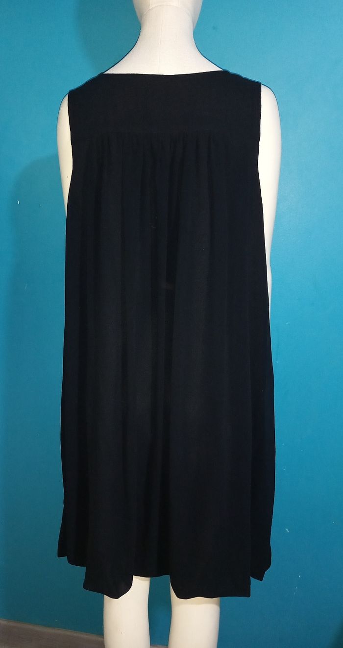 Robe avec sequins brillants - photo numéro 5