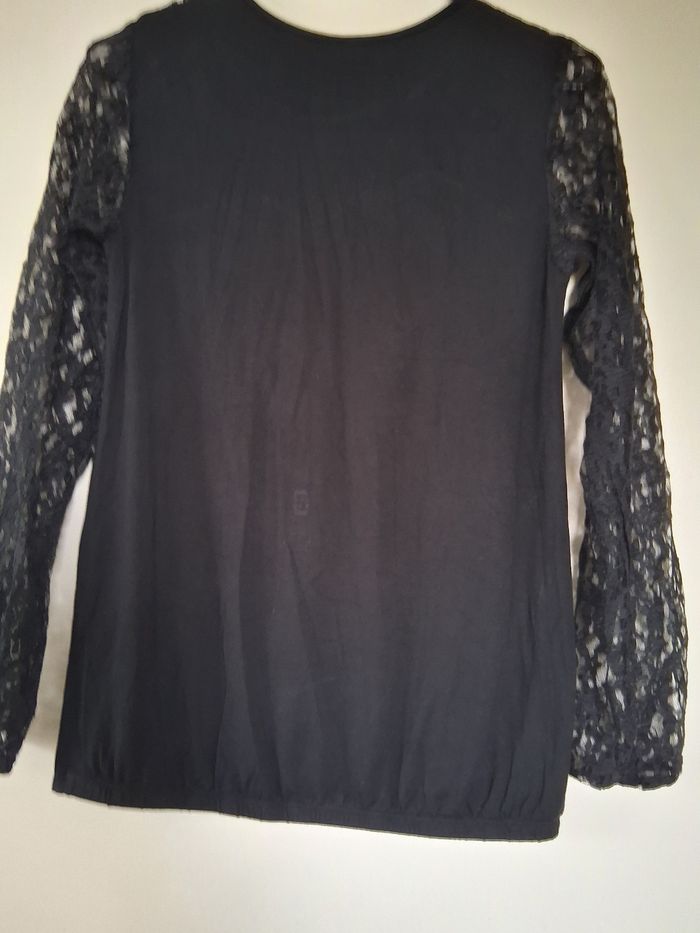 Sweat shirt dentelle noir " t -M" - photo numéro 2