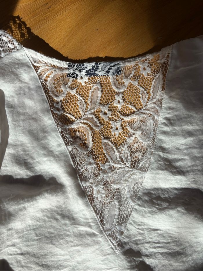 Haut en dentelle - photo numéro 3