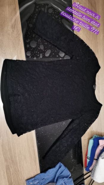 Haut à dentelle  noir