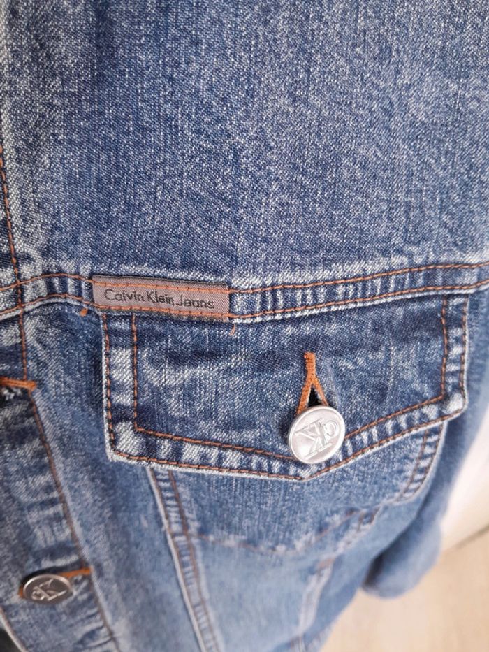 Très belle veste en jean Clavin Klein jeans  mixte L modèle contractor - photo numéro 2