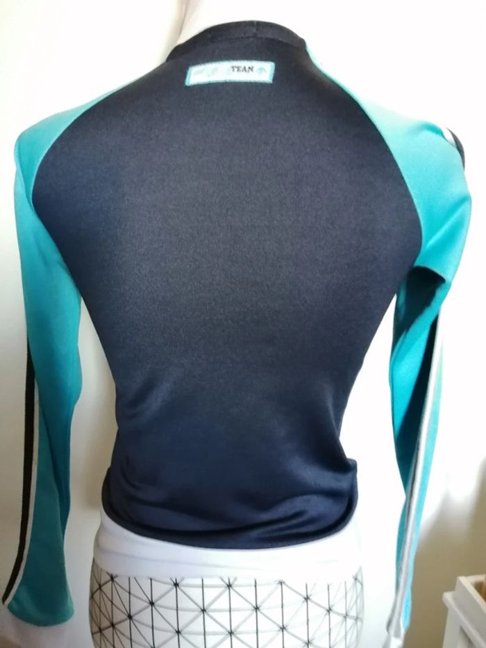 Veste de sport. Taille M - photo numéro 2