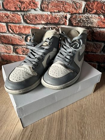 Air Jordan Mid - taille 38