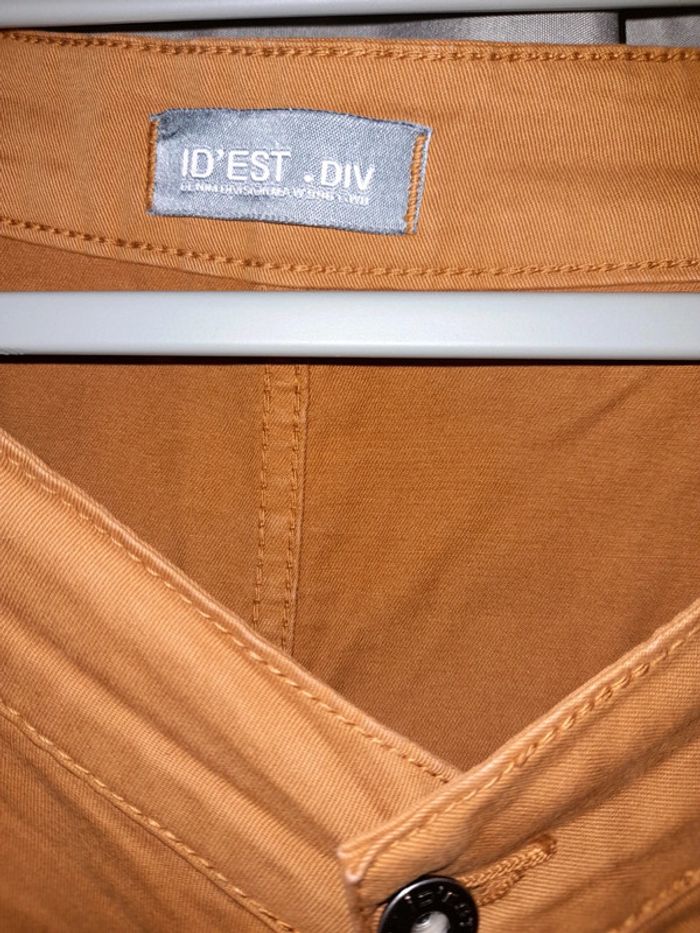 Jupe courte - photo numéro 3