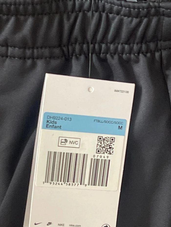 Ensemble Nike pantalon tee shirt - photo numéro 2