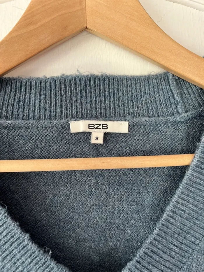 Pull col V – Bizzbee – Taille S – Bleu - photo numéro 2