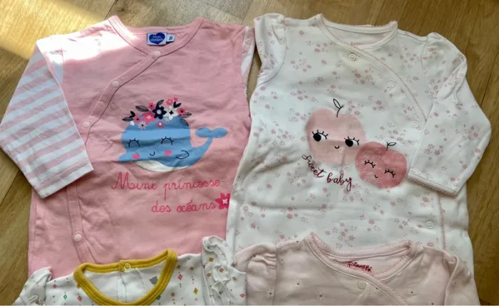 Pyjamas une pièce - photo numéro 2