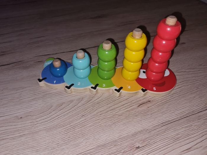 Jeu d'emplilage en bois