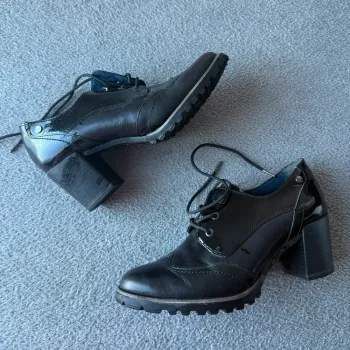 Chaussures Tamaris en cuir – Taille 37