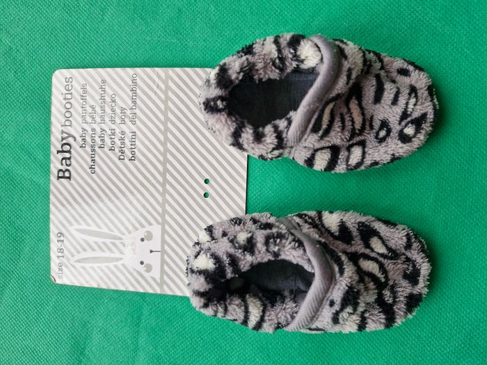 Chausson 18/19 Sans Marque Gris à motifs noirs - photo numéro 2