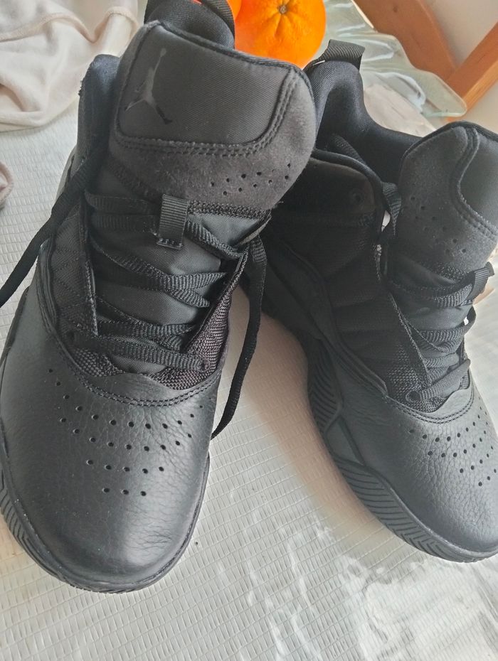 Jordan basket noir - photo numéro 2