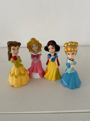 Lot 4 Figurines Disney Princesses – Blanche-Neige, Aurore, Belle, Cendrillon