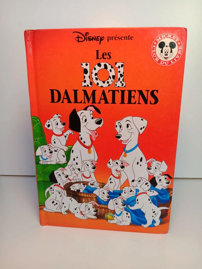 Livre Disney mickey club du livre les 101 dalmatiens