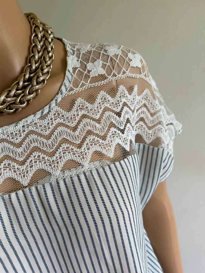 Blouse blanche et bleue avec dentelle Vero Moda taille S jamais portée - photo numéro 6