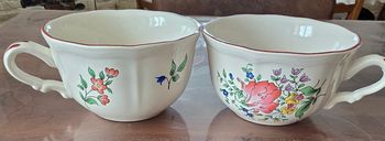 Lot de 2 tasses en Lunéville 