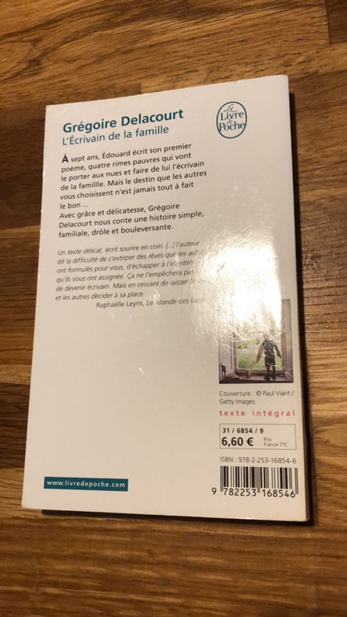 Magnifique roman L'écrivain De La Famille - grégoire delacourt - photo numéro 2