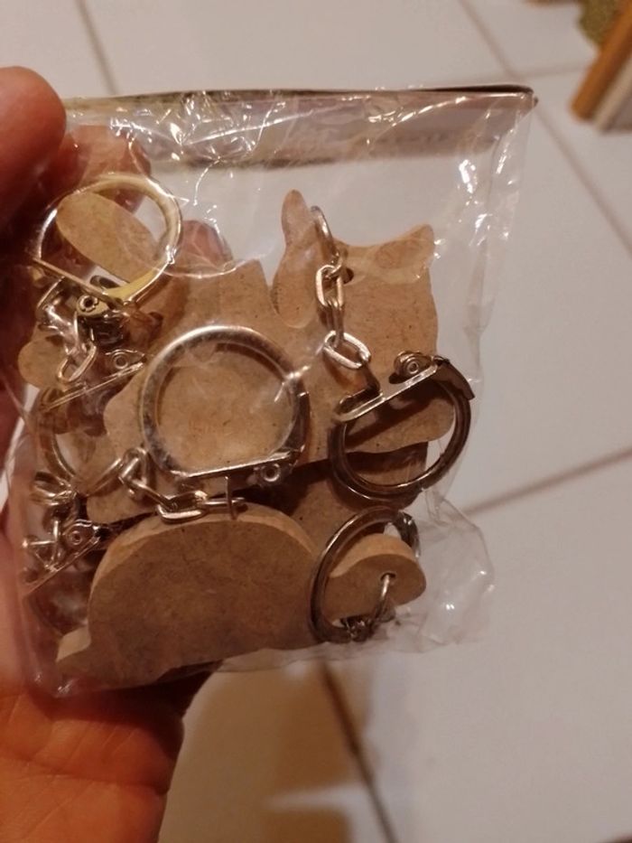 Lot de 6 portes clés à décorer - photo numéro 4