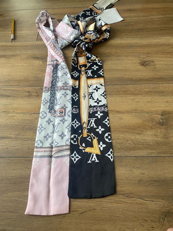 Foulard fantaisie - photo numéro 2