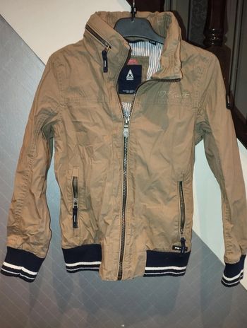 Blouson léger garçon t. 8 ans