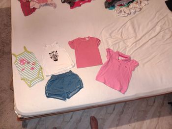 Lot de vêtements bébé fille taille 6 mois