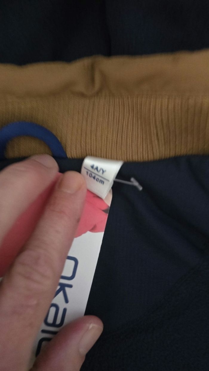 NEUVE  (non portée)👌🤩😍🥰👌 superbe  doudoune Très chaude 4 ans garçon 😍💔🤩 - photo numéro 4