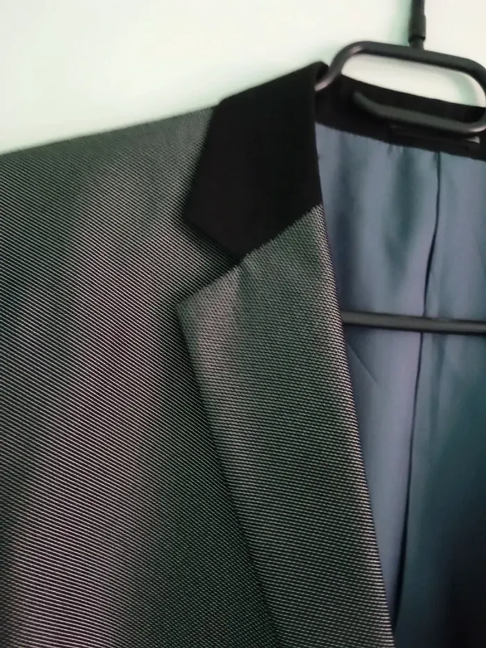 Costume homme gris noir légèrement satiné Taille 52/ 46 - photo numéro 8